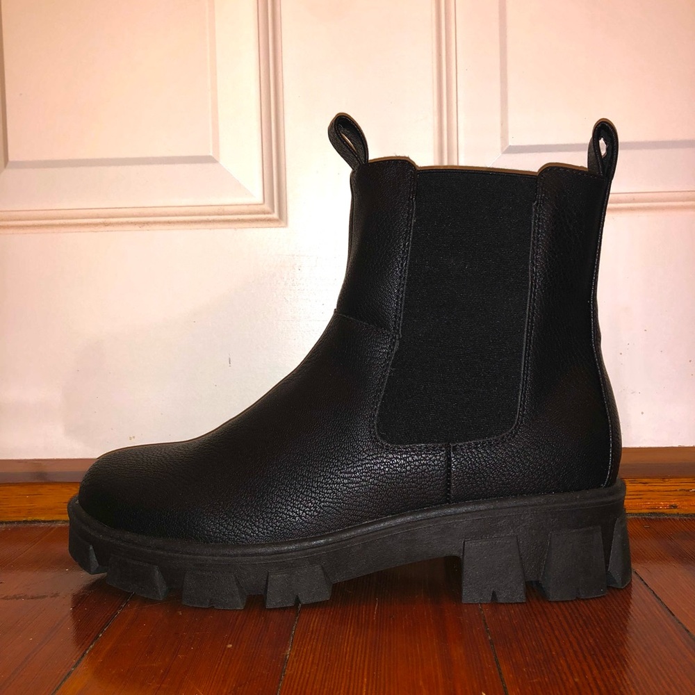 Black Chelsea Boot with Lug Sole and Side Zipper